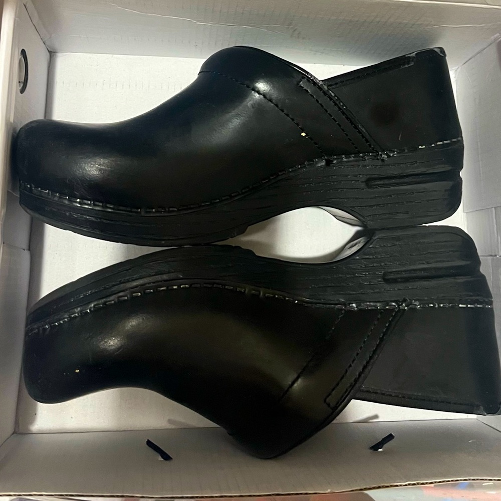Dansko women’s black leather clogs size 37 (European size)